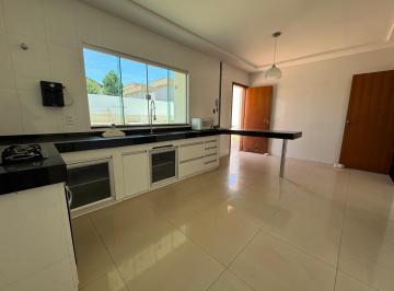 Casa de 4 quartos, Brasília · Casa à Venda no Taquari com 3 suites piscina aceita financiamento