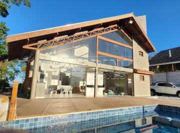 Foto 01 · Linda casa recém construída, com 5 suítes, piscina, área gourmet e linda vista para o mar, na praia 