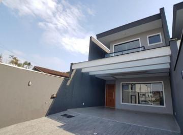 Casa · 131m² · 3 Quartos · 3 Vagas · Alugue Casa com 3 Dormitórios, 1 Suíte, 3 Vagas, em Bom Retiro por R$ 4.000 +...