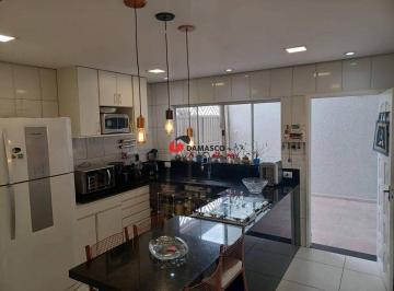 Sobrado à venda 2 Quartos, 1 Vaga, 250M², Cerâmica, São Caetano do Sul - SP · Sobrado à venda 2 Quartos, 1 Vaga, 250M², Cerâmica, São Caetano do Sul - SP