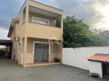 Casa · 140m² · 3 Quartos · 4 Vagas · Casa com 3 quartos/dormitórios no bairro São João do Rio Vermelho, em Florianópolis - SC