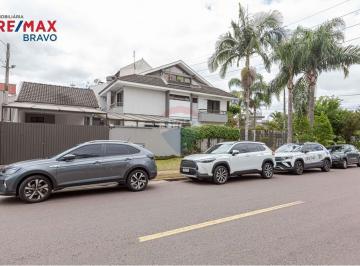 Casa · 308m² · 4 Quartos · 5 Vagas · Sobrado de esquina com quintal no Jardim das Américas, 4 quartos, 05 vagas de garagem. São 308m2 em 