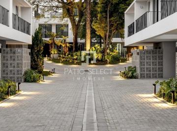 1 · Casa de condomínio com 143.96 m², 3 quartos sendo 3 suítes à venda no bairro Guabirotuba.
