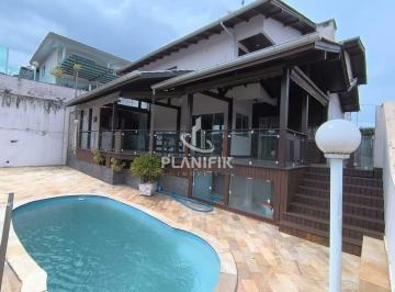 Casa · 360m² · 4 Quartos · 2 Vagas · Casa à venda, 4 quartos, 2 suítes, 2 vagas, Jardim Maluche - Brusque/SC