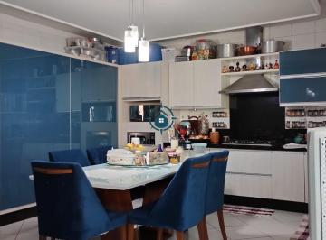 Casa · 200m² · 2 Quartos · 4 Vagas · Casa Alto Padrão em Conjunto Habitacional José Garcia Molina, Londrina/PR