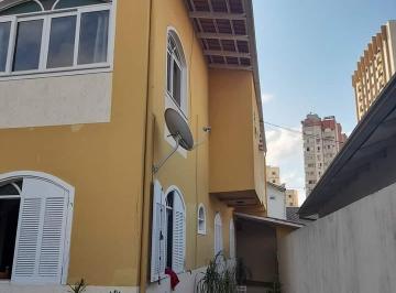 Casa · 300m² · 4 Quartos · 2 Vagas · Casa para vender em Itajaí, Centro - 300m² 04 Dormitórios, Edícula com churrasqueira e terreno total