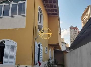Casa · 300m² · 4 Quartos · 2 Vagas · Casa para vender em Itajaí, Centro - 300m² 04 Dormitórios, Edícula com churrasqueira e terreno total
