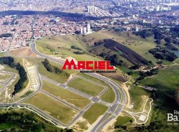 Terreno · 732m² · Terreno Maravilhoso no Condomínio Recanto da Baronesa - Alto Padrão e Localização Privilegiada!
