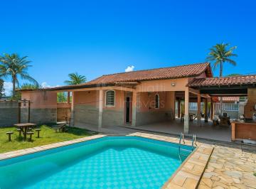 Casa · 154m² · 3 Quartos · 2 Vagas · Oportunidade em Bananeiras próximo a rodovia !