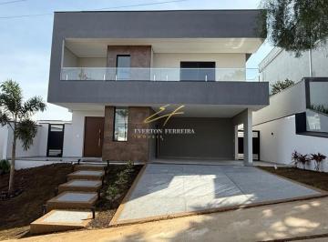 Casa de 3 quartos, Indaiatuba · Sobrado com 3 Suítes com Closet, Escritório, Piscina em Condomínio em Indaiatuba
