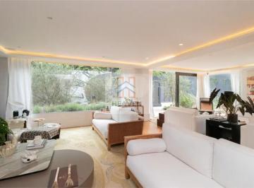 Casa · 657m² · 4 Quartos · 8 Vagas · IMPECÁVEL 8 VAGAS!