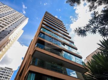 Apartamento · 182m² · 2 Quartos · 3 Vagas · Prédio Charmoso, reformado, com três vagas e lazer