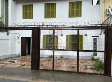 Comercial · 252m² · 3 Vagas · CASA REFORMADA PARA LOCAÇÃO COM TRÊS VAGAS