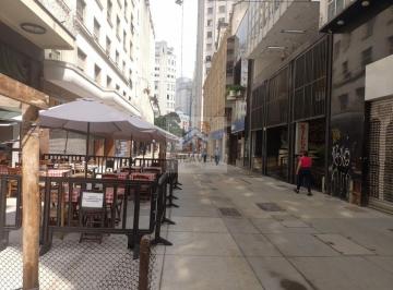 Comercial · 21m² · Loja localizada no piso térreo, com 21 m2