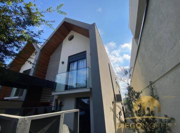 Casa · 166m² · 2 Quartos · 2 Vagas · Casa de Alto Padrão no Jardim dos Pinheiros – Arquitetura Diferenciada