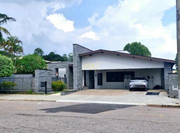 Casa · 400m² · 5 Quartos · 5 Vagas · Casa 5 Quartos com 4 Suítes e 400m² - Medeiros