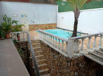 Casa · 300m² · 5 Quartos · 6 Vagas · Residência com  5 quartos, 600 m2, 6 vagas de garagem, Vila Valqueire.