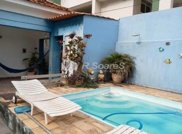 Casa · 300m² · 5 Quartos · 6 Vagas · Residência com 5 quartos, 600 m2, 6 vagas de garagem, Vila Valqueire.
