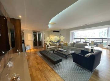 Apartamento · 240m² · 3 Quartos · 5 Vagas · Flat com 2 suítes para alugar em Moema - Edifício The Sutton House