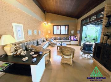 Casa de 4 quartos, Ubatuba · Casa estilo rústico a apenas 140 metros do mar!