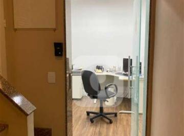 Comercial · 300m² · 1 Vaga · Imperdível oportunidade de investimento no Centro