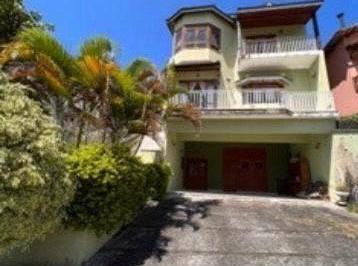 imagem · Casa à venda em Jandira, Parque Nova Jandira, com 3 suítes, com 299 m², Residenc