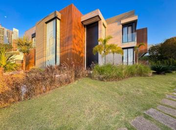 imagem · Casa à venda em Barueri, Alphaville Industrial, com 5 suítes, com 909.84 m², Res
