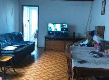 imagem · Casa à venda em Osasco, Jardim das Flores, com 2 quartos, com 121 m², Não Está E
