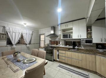 imagem · Casa à venda em Barueri, Jardim Maria Helena, com 3 quartos, com 392 m²
