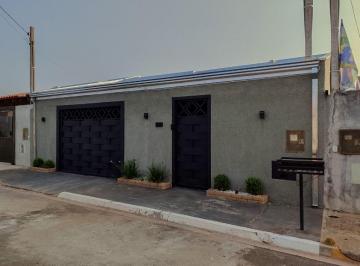 imagem · Casa à venda em Adolfo, Centro, com 3 quartos, com 170 m²