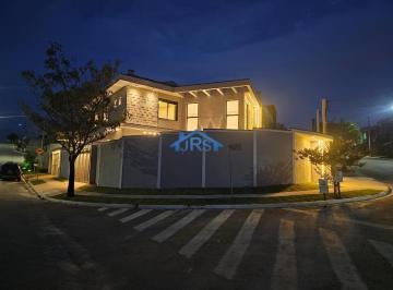 imagem · Casa à venda em Santana de Parnaíba, Villas do Jaguari, com 4 suítes, com 170 m²