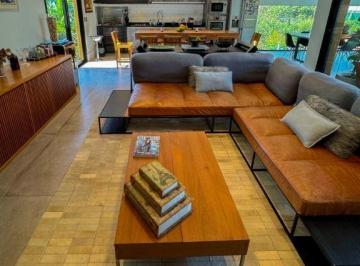 imagem · Casa à venda e para alugar em Barueri, Alphaville, com 3 suítes, com 485 m², Tam