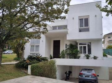 imagem · Casa à venda e para alugar em Barueri, Residencial Morada dos Lagos, com 4 suíte