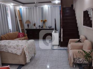 Casa · 183m² · 4 Quartos · 3 Vagas · Casa na Tijuca  em área residencial