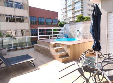 Casa · 142m² · 3 Quartos · 1 Vaga · Casa Triplex de Vila na Tijuca com piscina.