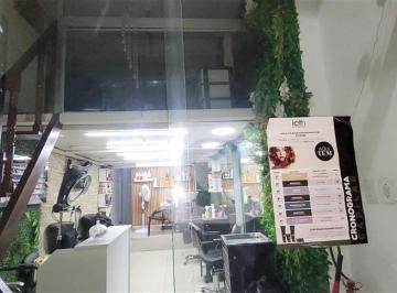 Comercial · 27m² · 1 Quarto · Ponto comercial reformado com mezanino, banheiro e copinha - 40m2