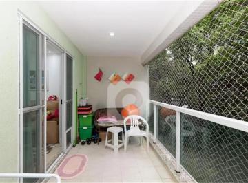 Apartamento · 70m² · 2 Quartos · 1 Vaga · Metrô , varanda, 2 qts, suite, vaga!!