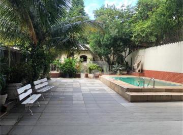 Casa · 159m² · 4 Quartos · 2 Vagas · Excelente casa linear, com 3 quartos , 2 vagas, piscina e churrasqueira
