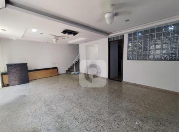 Casa · 156m² · 3 Quartos · 1 Vaga · Casa de vila no melhor ponto de Vila Isabel, 3 quartos, vaga e terraço com Churrrasqueira