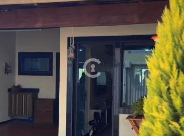 Casa · 74m² · 3 Quartos · 2 Vagas · CASA A VENDA - BAIRRO BELA VISTA