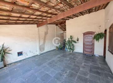 Casa · 130m² · 3 Quartos · 1 Vaga · Casa com 240 m² e 3 quartos à venda no Centro