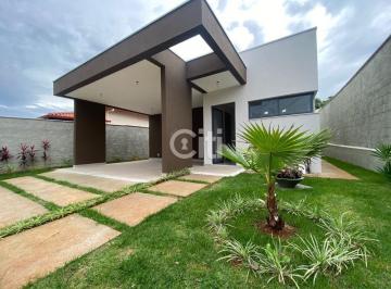 Casa · 215m² · 3 Quartos · CONDOMÍNIO CEDRO