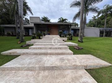 Casa · 881m² · 5 Quartos · 4 Vagas · CASA A VENDA - CONDOMÍNIO AMENDOEIRAS