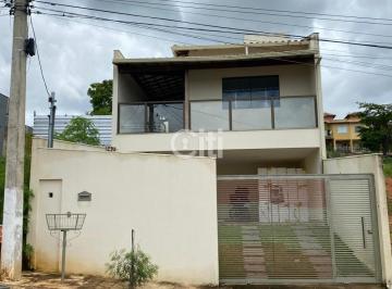 Casa · 132m² · 3 Quartos · BAIRRO SHALIMAR
