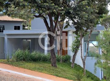 Casa · 205m² · 4 Quartos · 2 Vagas · CONDOMÍNIO VILLAGE DO GRAMADO