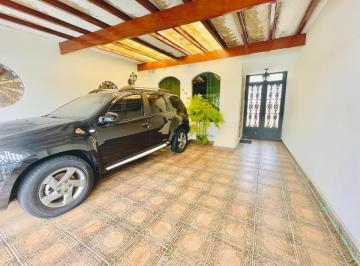DSC_20260604_185010_000.jpeg · Atraente casa de vila para venda em Jardim Independência com 3 quartos, sendo 1 suíte, 180m² - remax