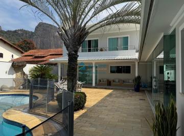 Foto 01 · Casa à Venda no Condomínio Fazenda Passaredo - Jacarepaguá, com 4 Quartos/3 suítes por R$2.790.000,0