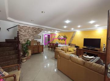 Casa · 160m² · 3 Quartos · 2 Vagas · Sobrado frontal Vila Granada