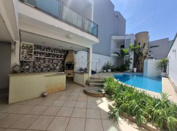 Casa · 419m² · 3 Quartos · 8 Vagas · Sobrado à venda no Jardim São Paulo com 3 Suítes, Piscina, Espaço Gourmet, 7 banheiros e 8 vagas.