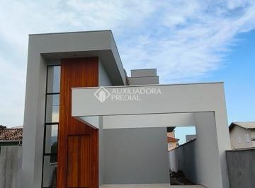 Casa · 175m² · 3 Quartos · 3 Vagas · Casa moderna e sofisticada a 300 metros do mar - conforto, lazer e elegância no litoral catarinense